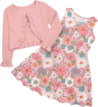 Rosafarbenes Mädchenkleid mit Gänseblümchenmuster, gepaart mit einer passenden Strickjacke mit weichem und femininem Blumenmuster.